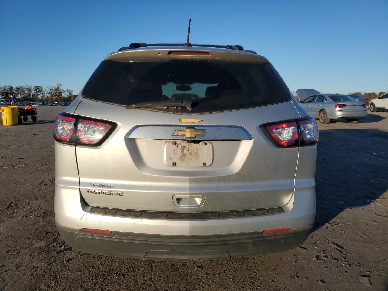 CHEVROLET TRAVERSE LS