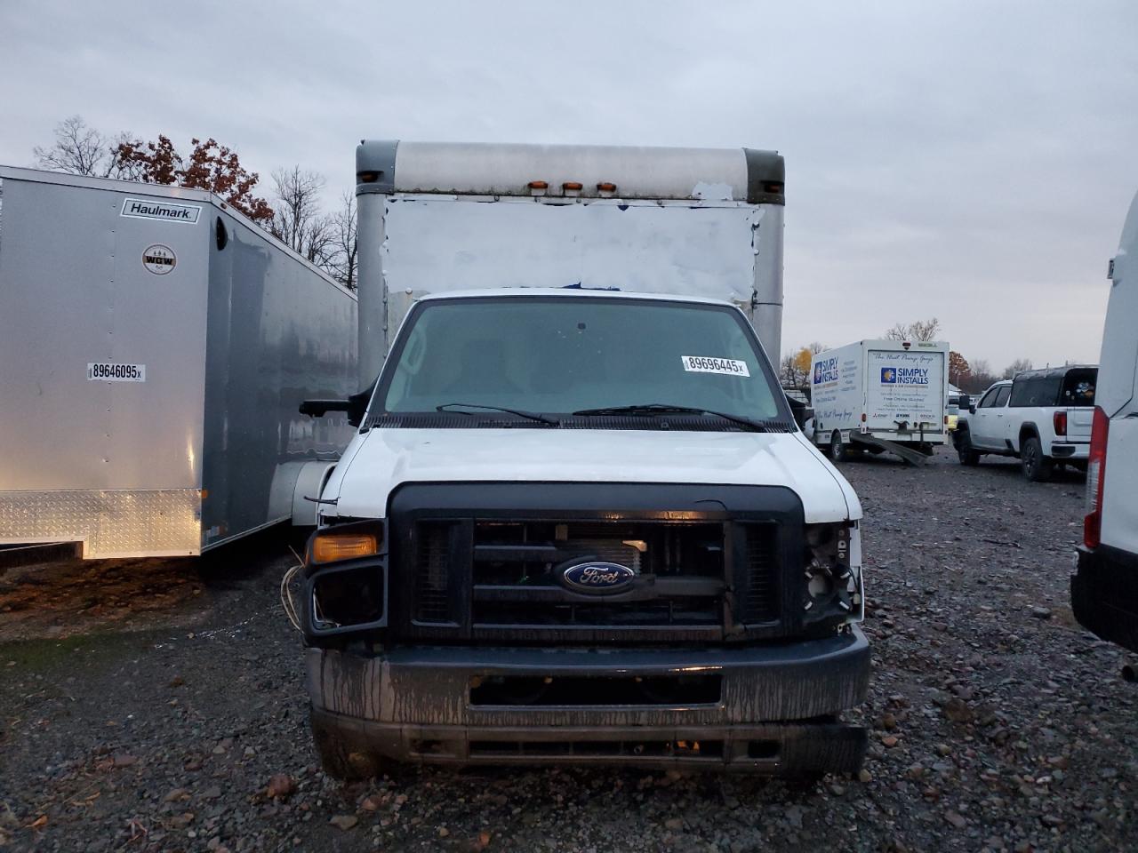 FORD ECONOLINE E350 SUPER DUTY CUTAWAY VAN