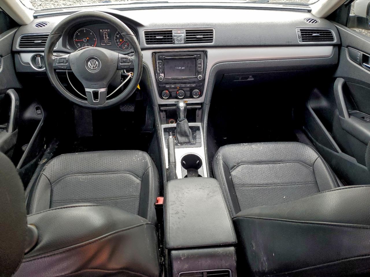 VOLKSWAGEN PASSAT SE