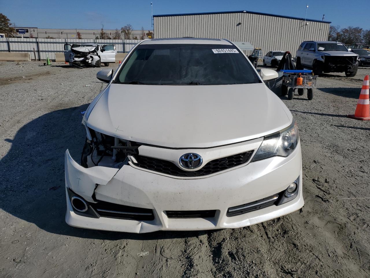 TOYOTA CAMRY BASE