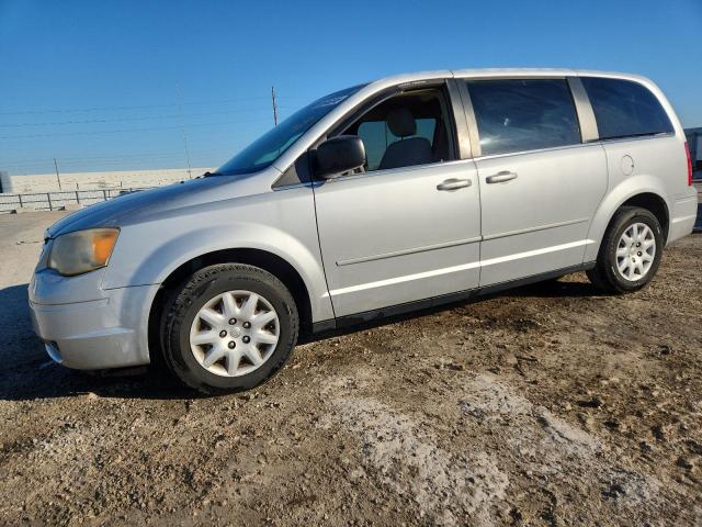 Global Auto Auctions: 2009 CHRYSLER TOWN & COU