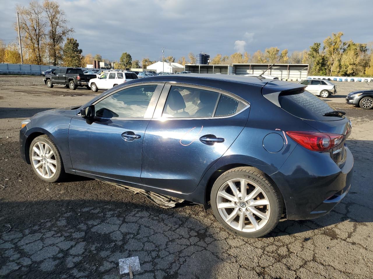MAZDA 3 TOURING