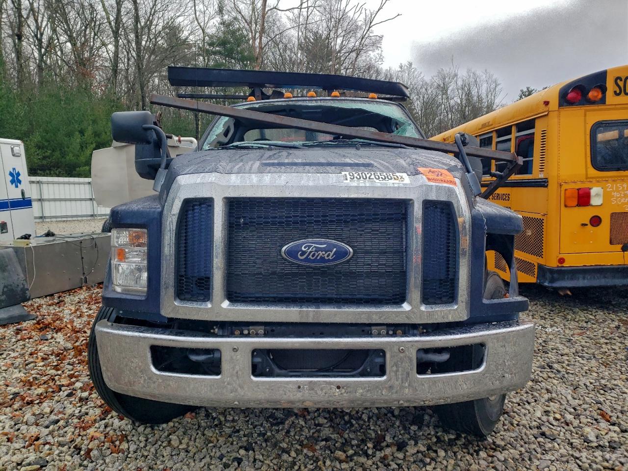 FORD F-750 SUPER DUTY
