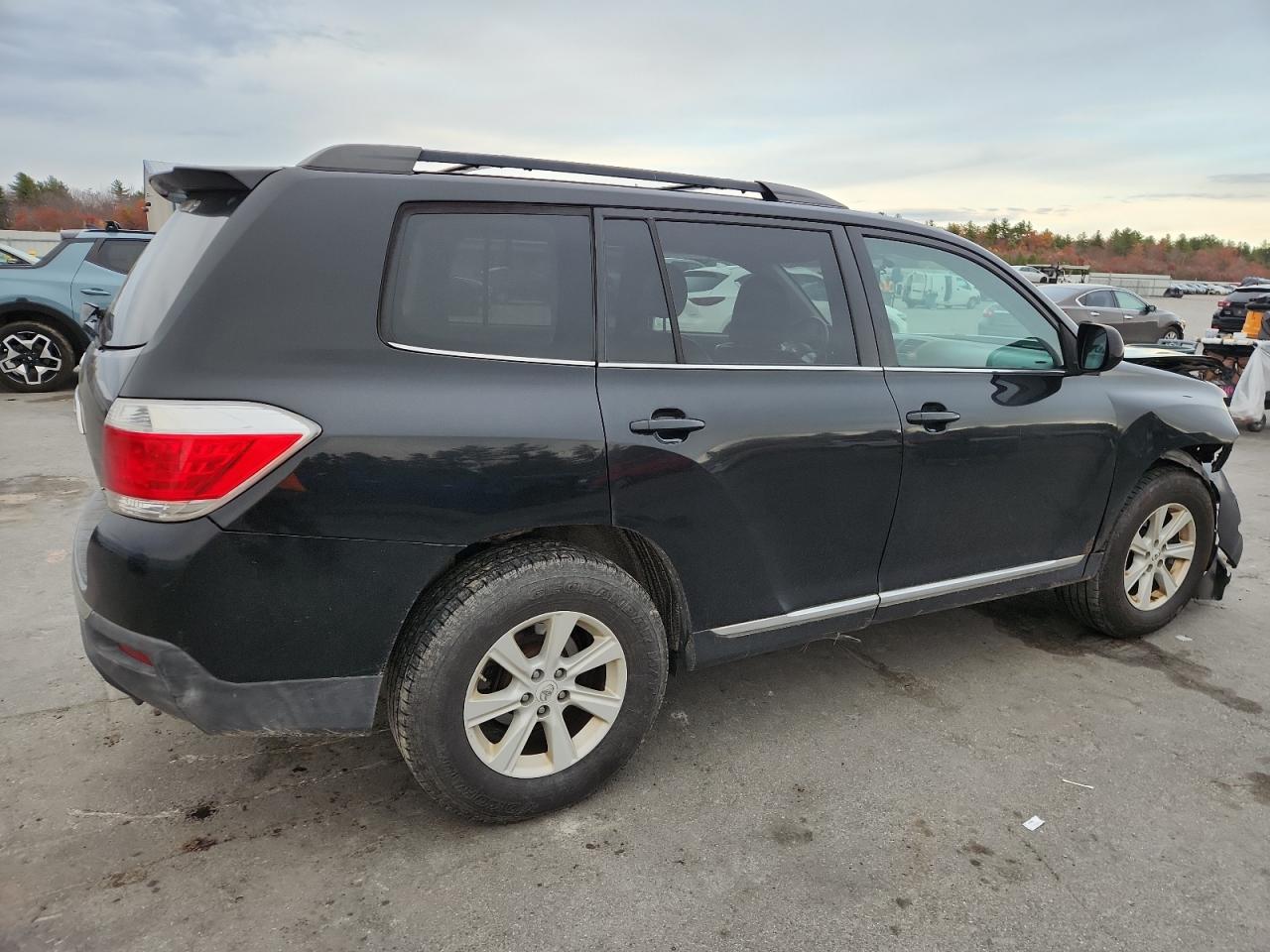 TOYOTA HIGHLANDER BASE