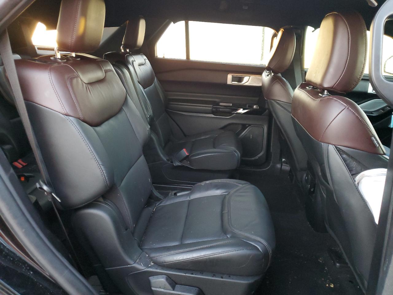 FORD EXPLORER PLATINUM