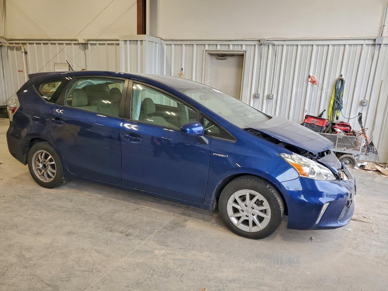 Lot #3315685714 2013 TOYOTA PRIUS V