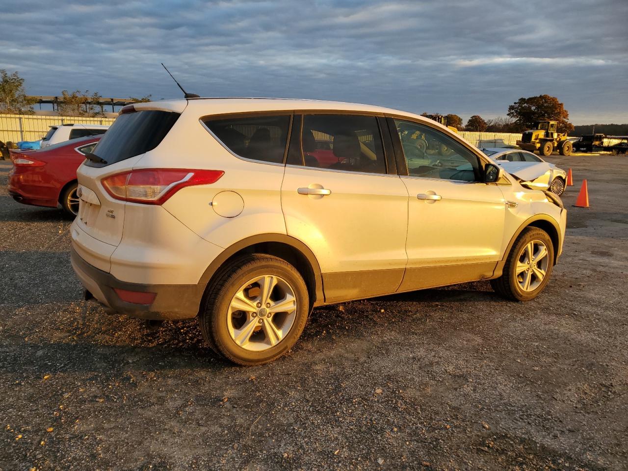 FORD ESCAPE SE