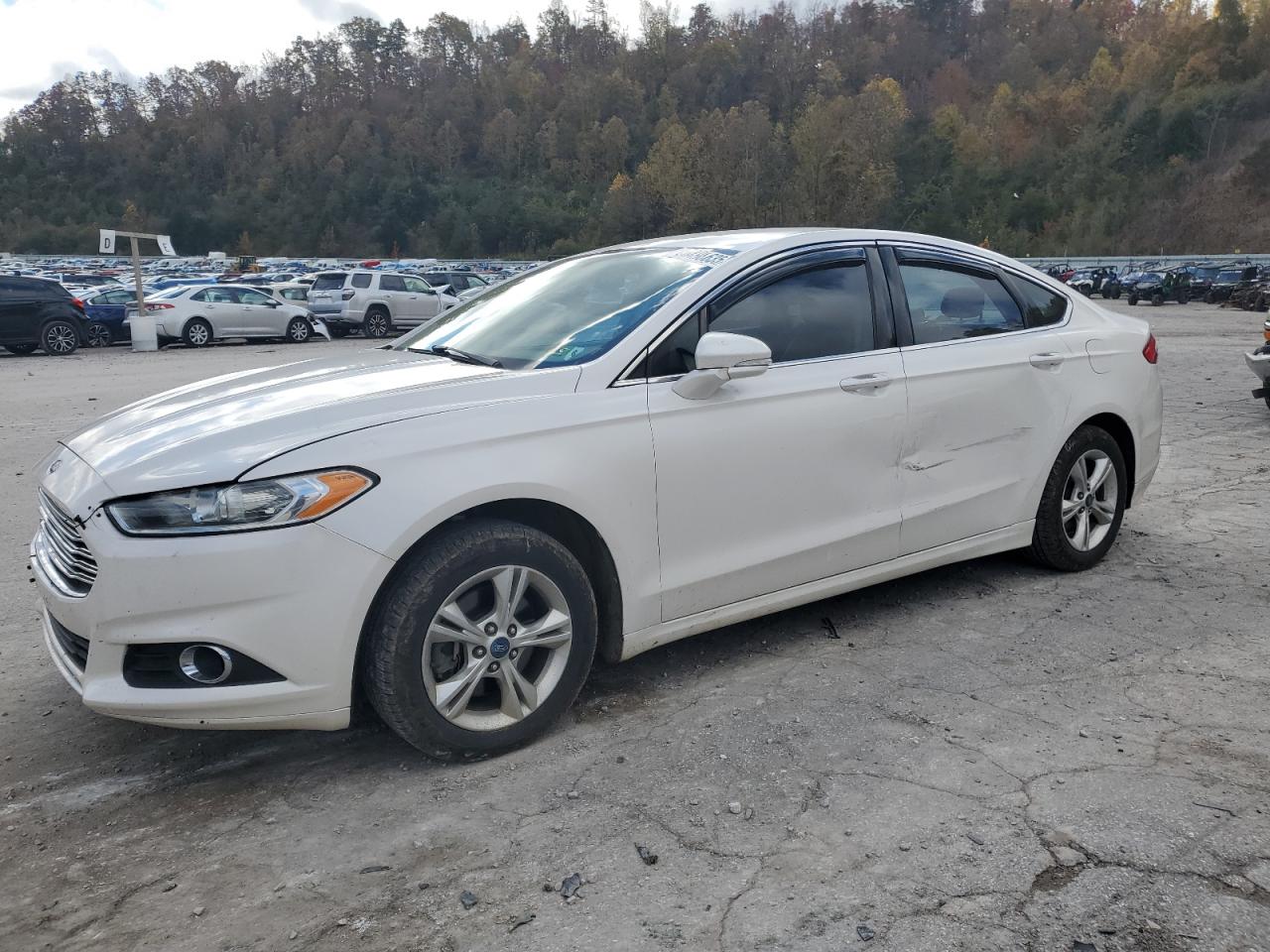 FORD FUSION SE