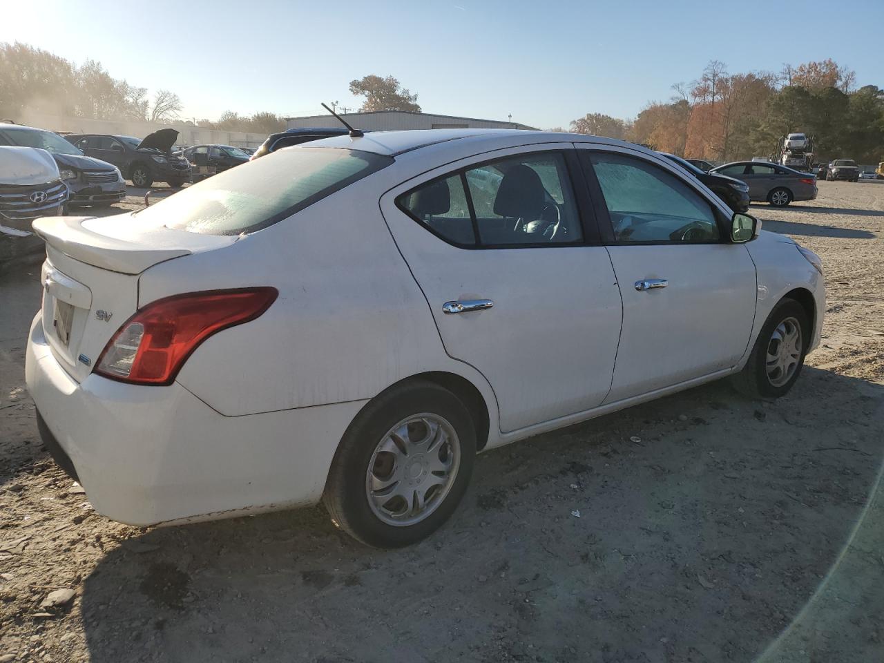 NISSAN VERSA S