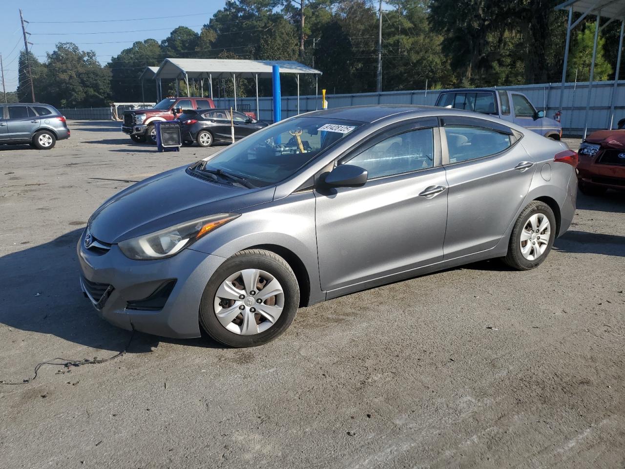 HYUNDAI ELANTRA SE