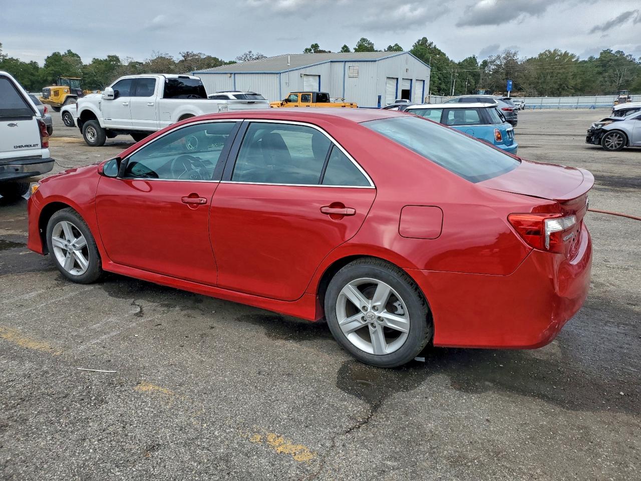 TOYOTA CAMRY BASE