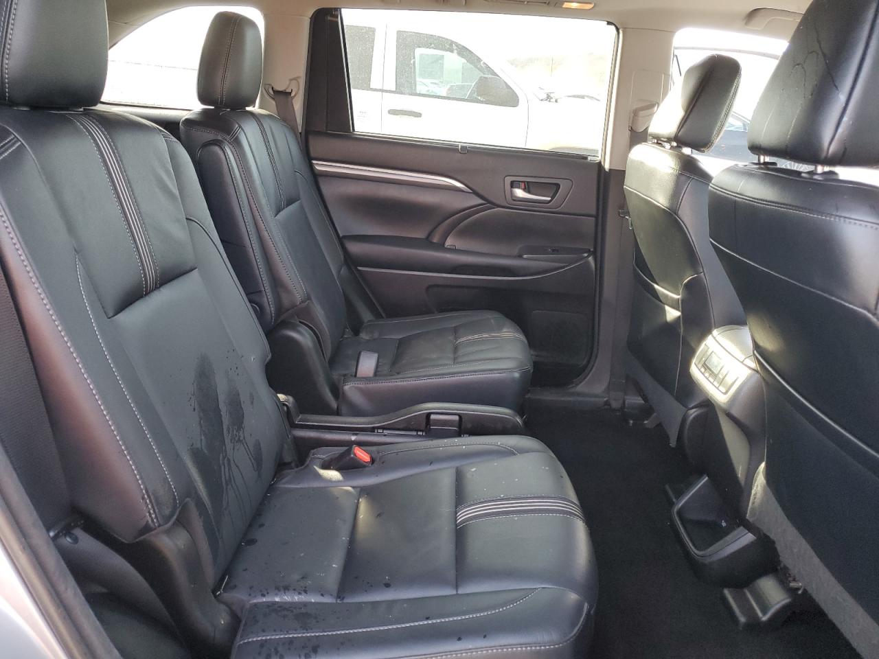 TOYOTA HIGHLANDER SE