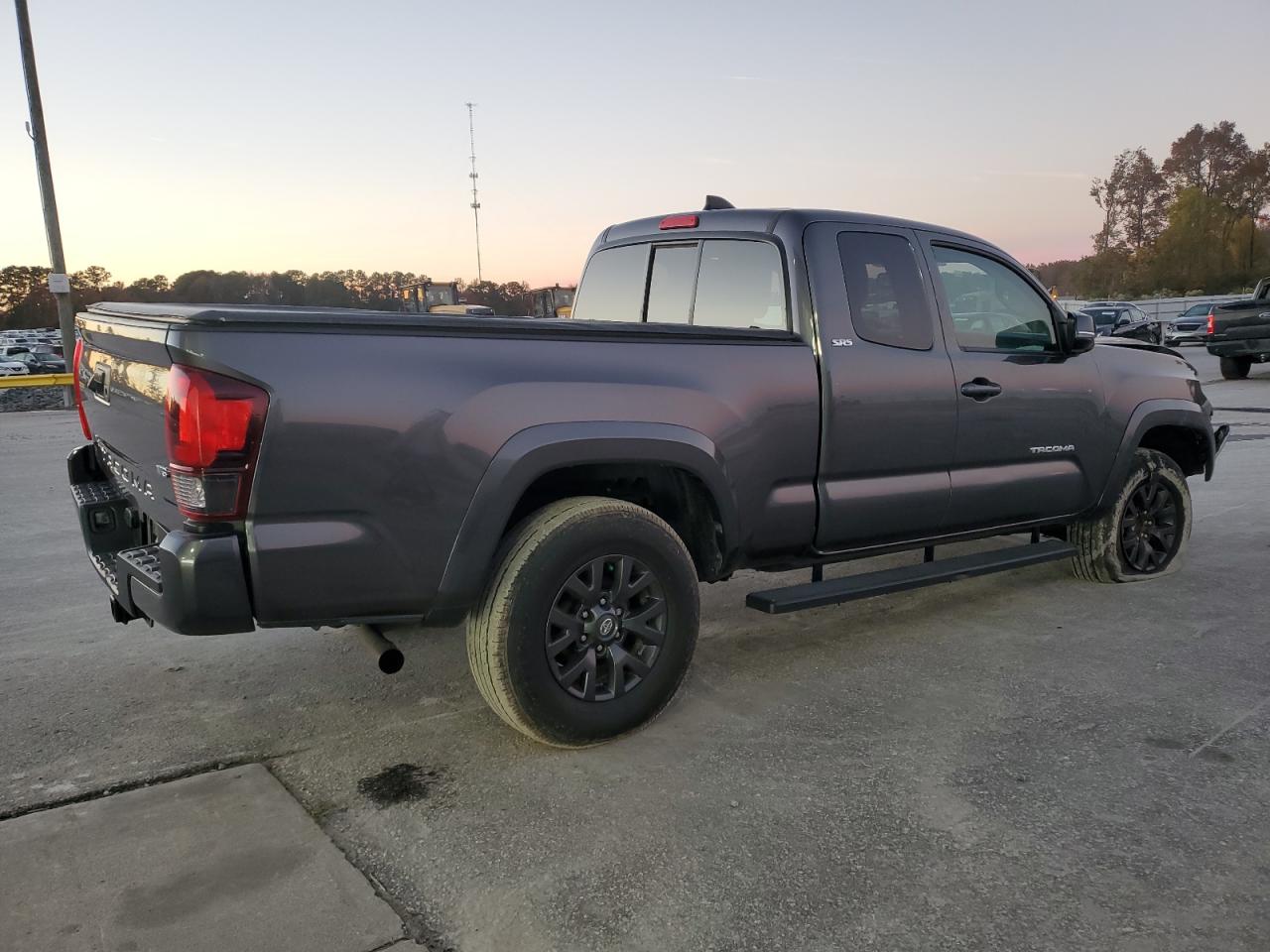 TOYOTA TACOMA ACCESS CAB