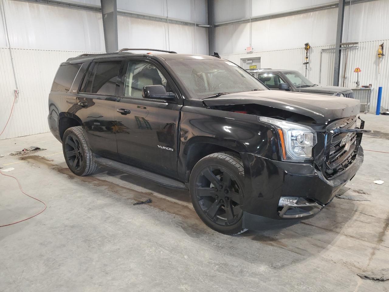 GMC YUKON SLT