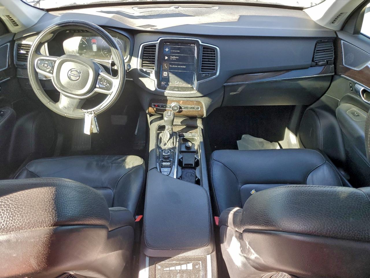 VOLVO XC90 T6 MOMENTUM