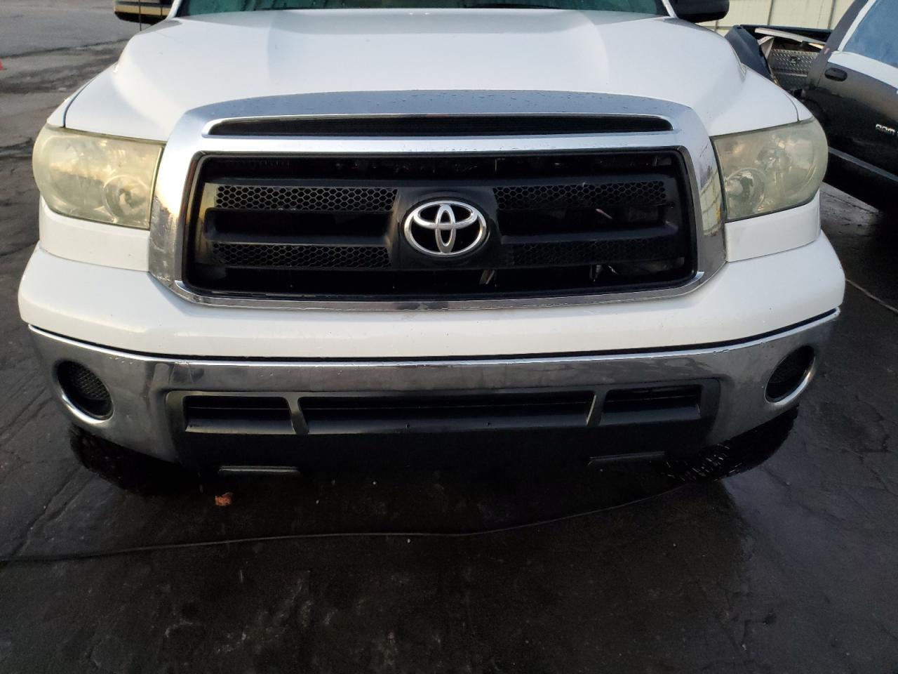 TOYOTA TUNDRA DOUBLE CAB SR5