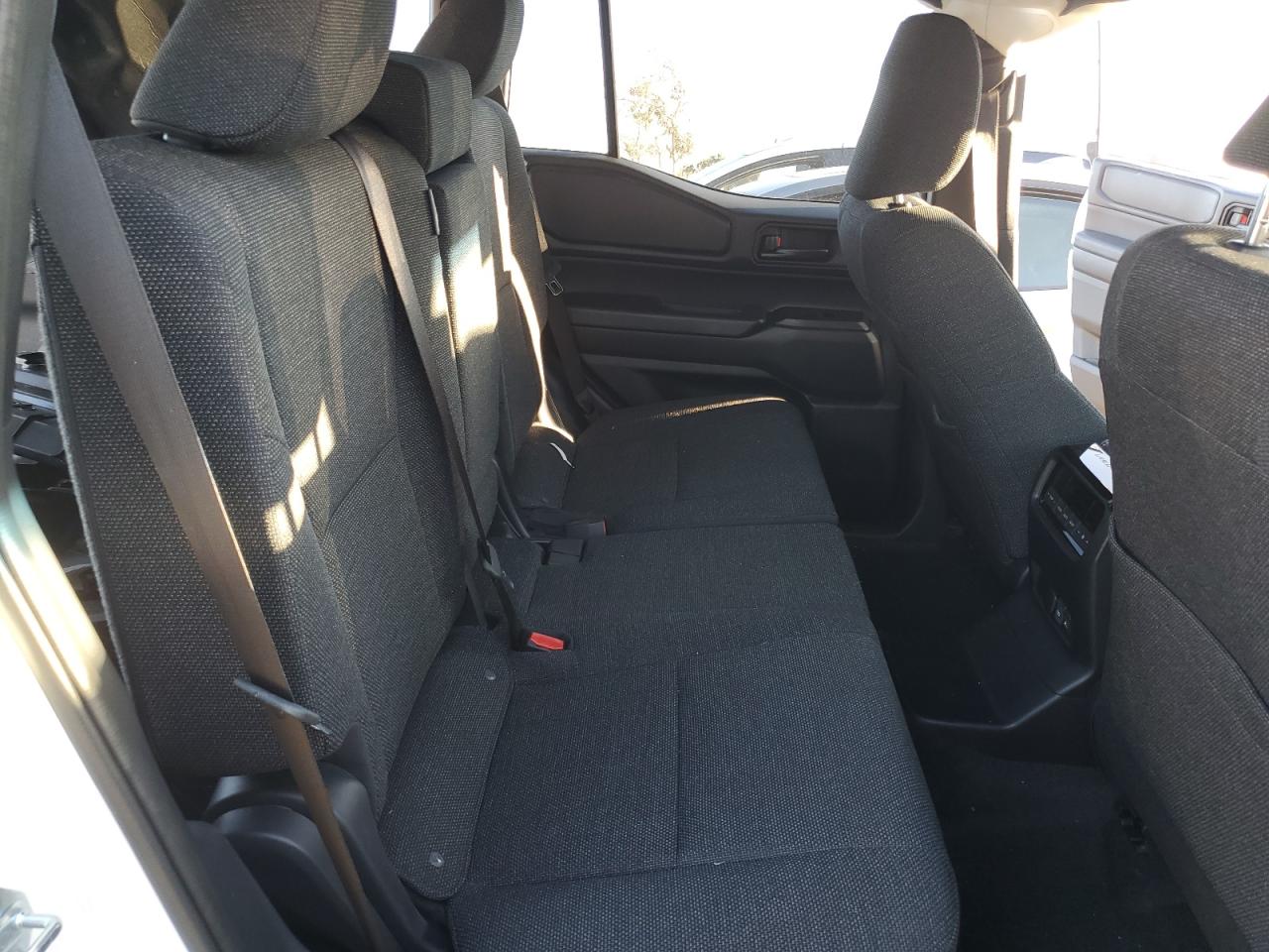 TOYOTA LAND CRUISER BASE