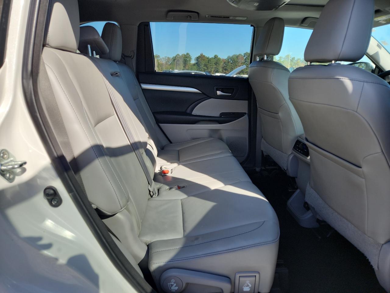 TOYOTA HIGHLANDER XLE