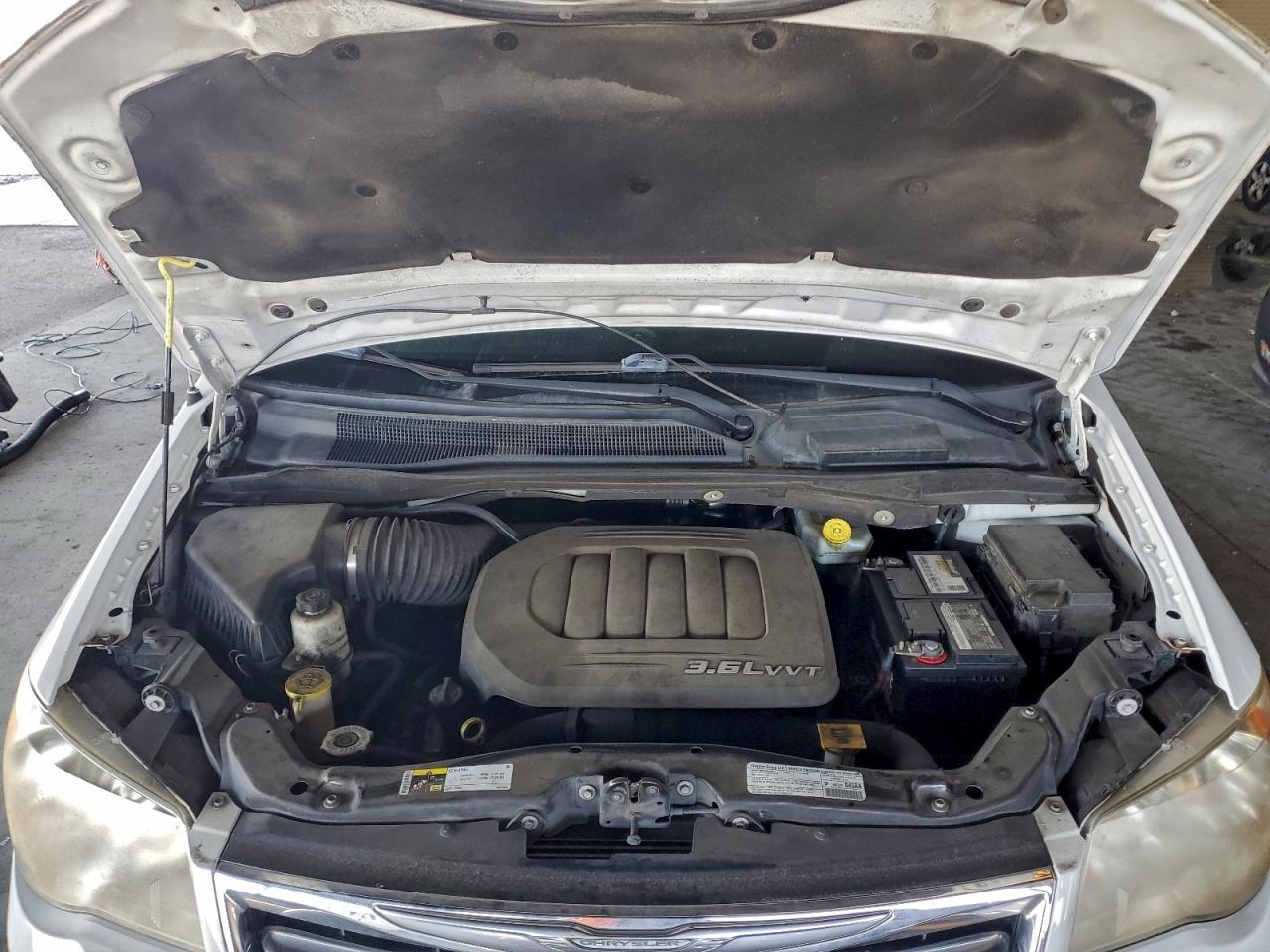 CHRYSLER TOWN & COUNTRY TOURING