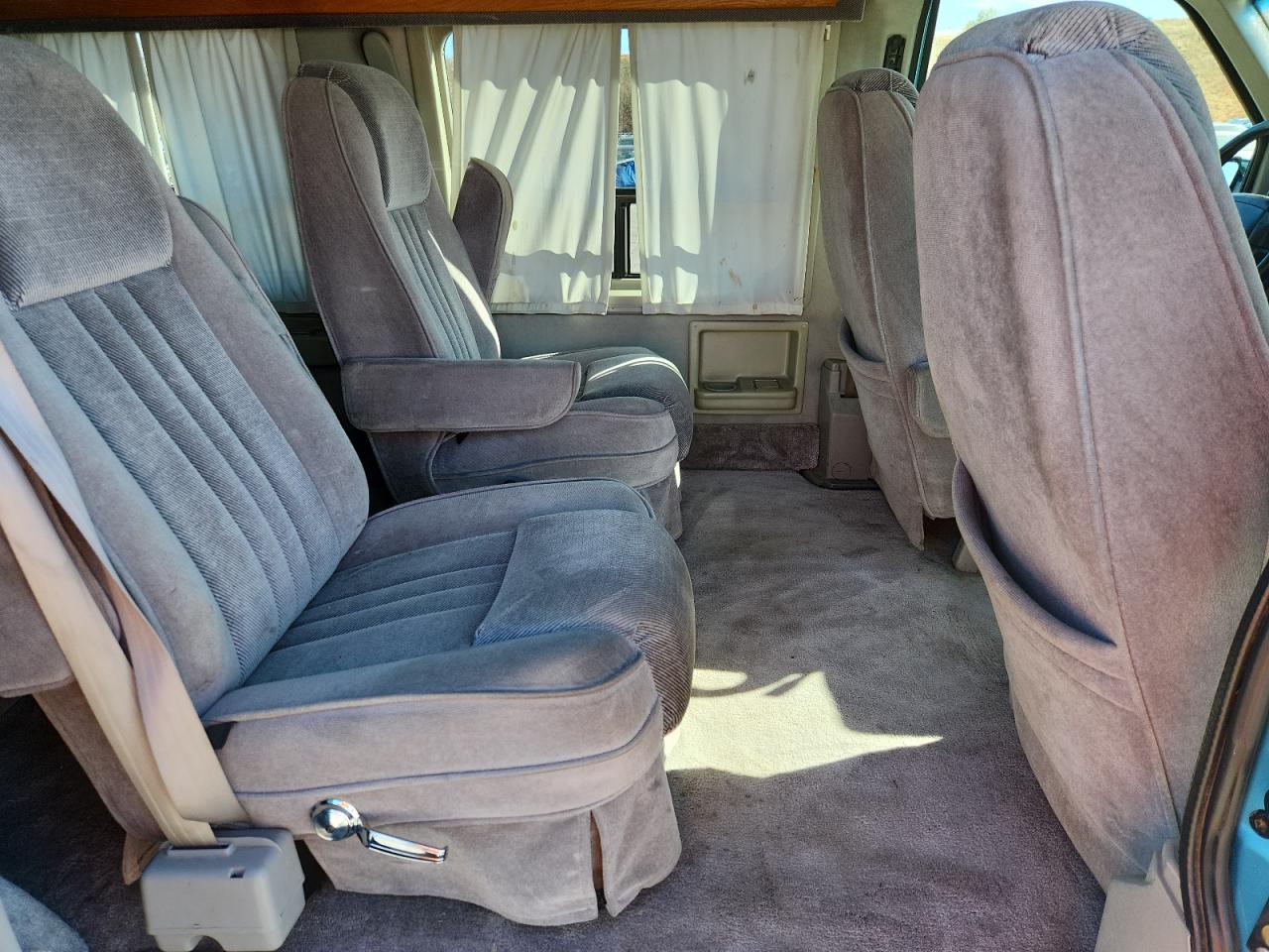 Lot #3284381084 1995 CHEVROLET ASTRO