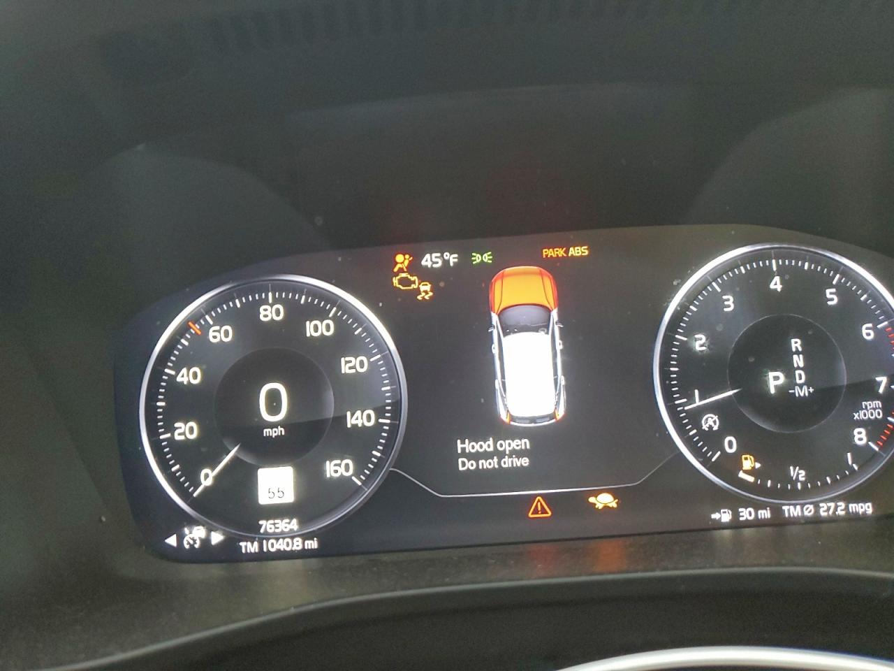 VOLVO XC40 T5 MOMENTUM