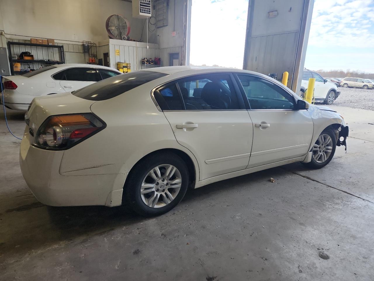 NISSAN ALTIMA BASE