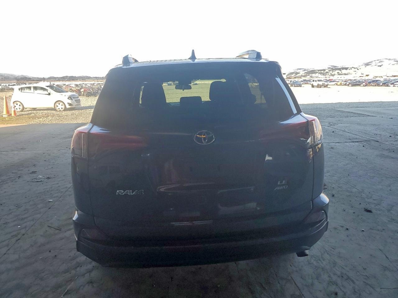 TOYOTA RAV4 LE