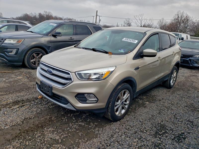 Global Auto Auctions: 2017 FORD ESCAPE SE