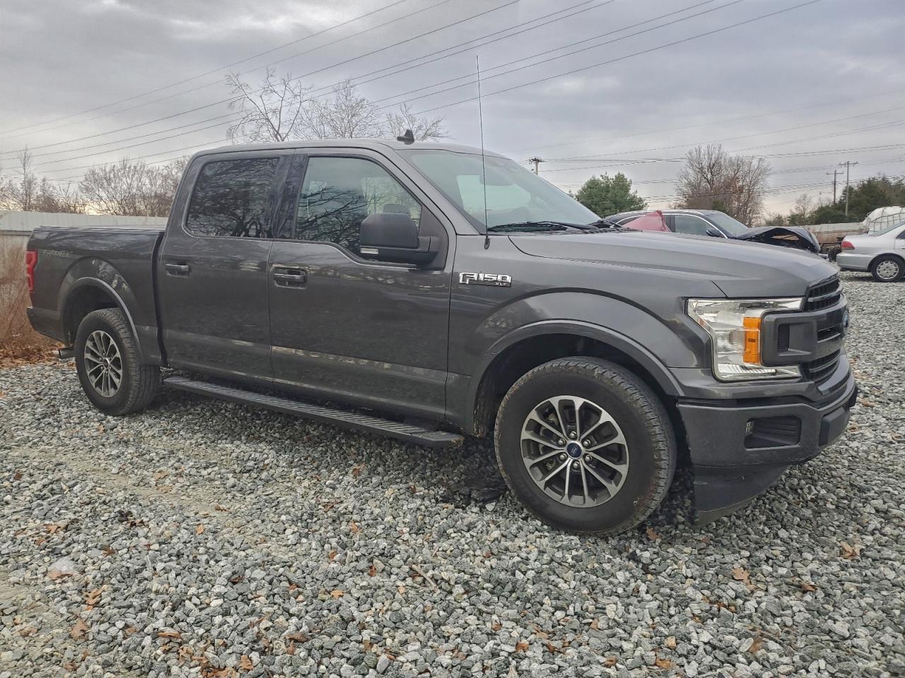 FORD F-150 SUPERCREW