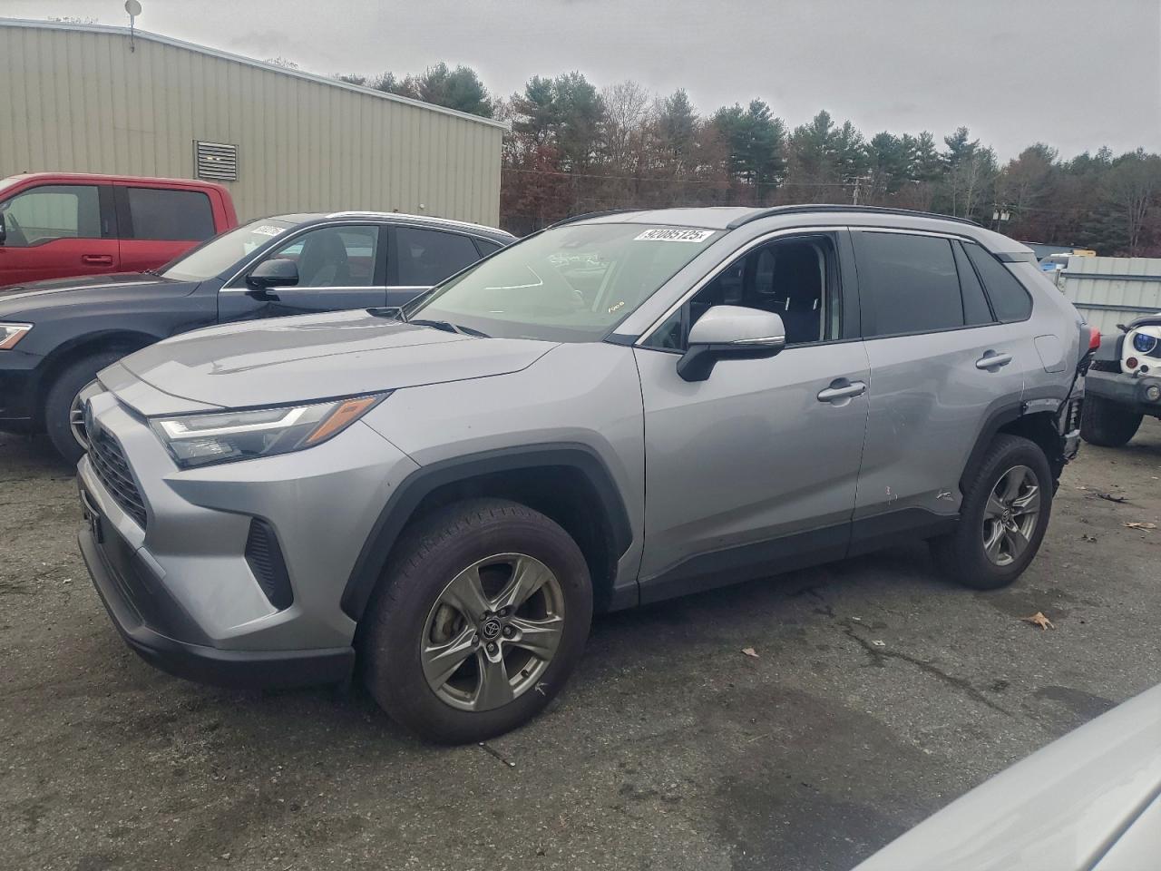 TOYOTA RAV4 LE