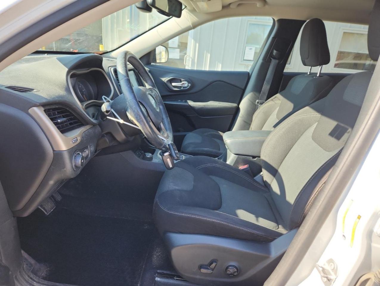 JEEP GRAND CHEROKEE LATITUDE