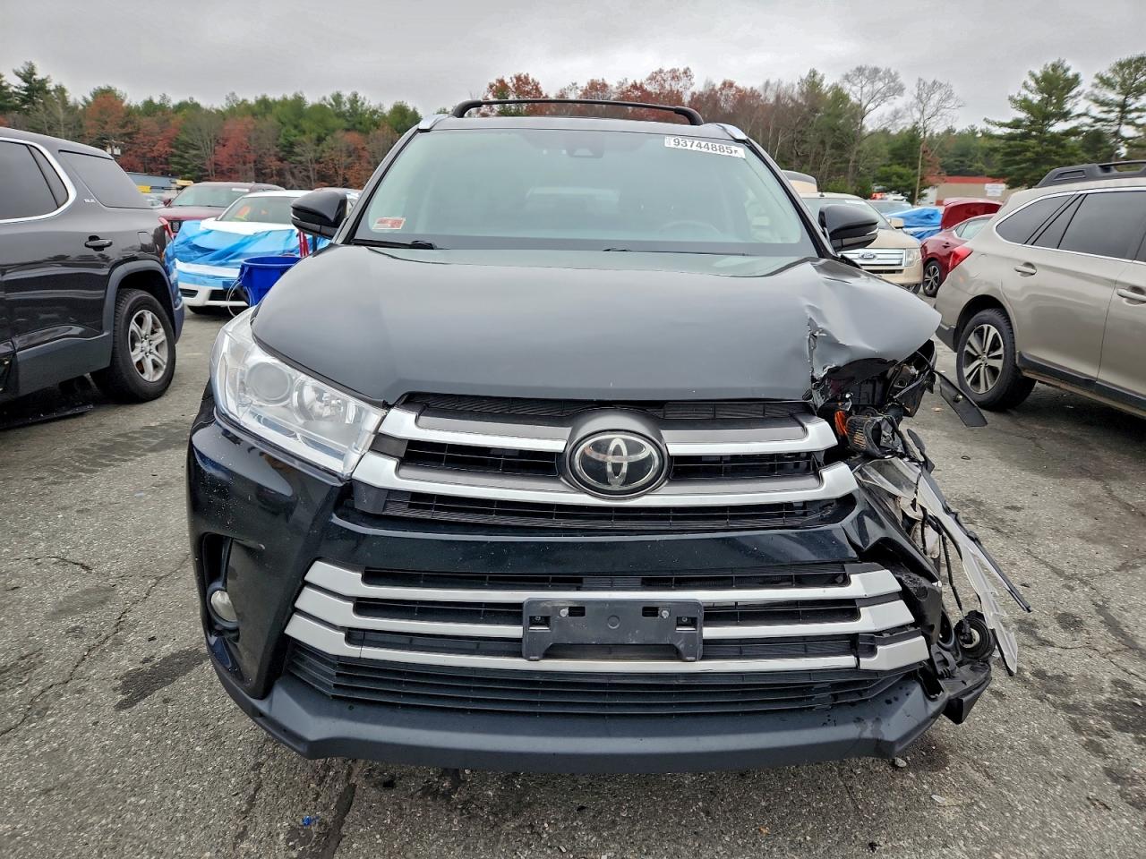 TOYOTA HIGHLANDER SE