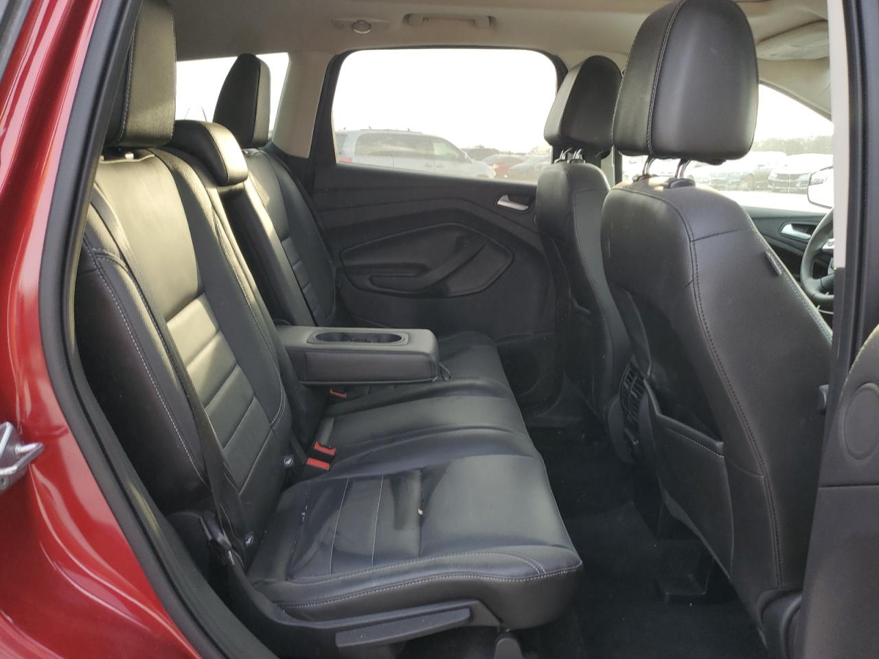 FORD ESCAPE SE