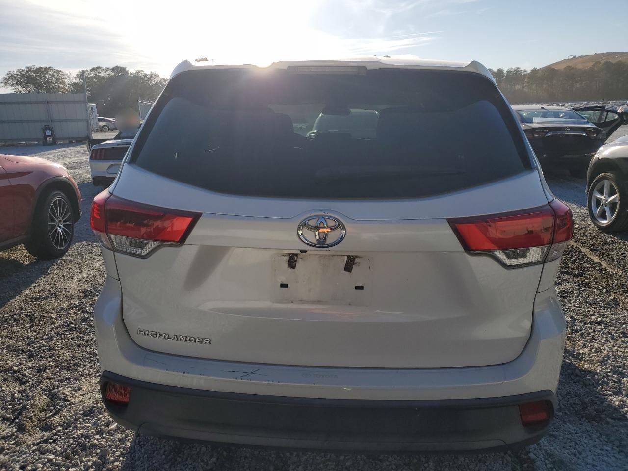 TOYOTA HIGHLANDER LE