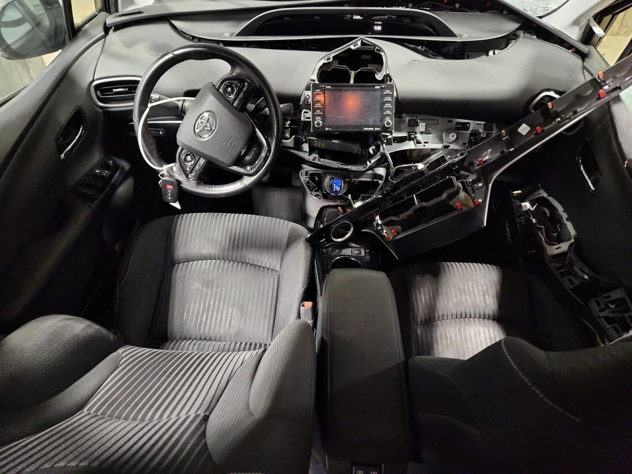 TOYOTA PRIUS PRIME LE