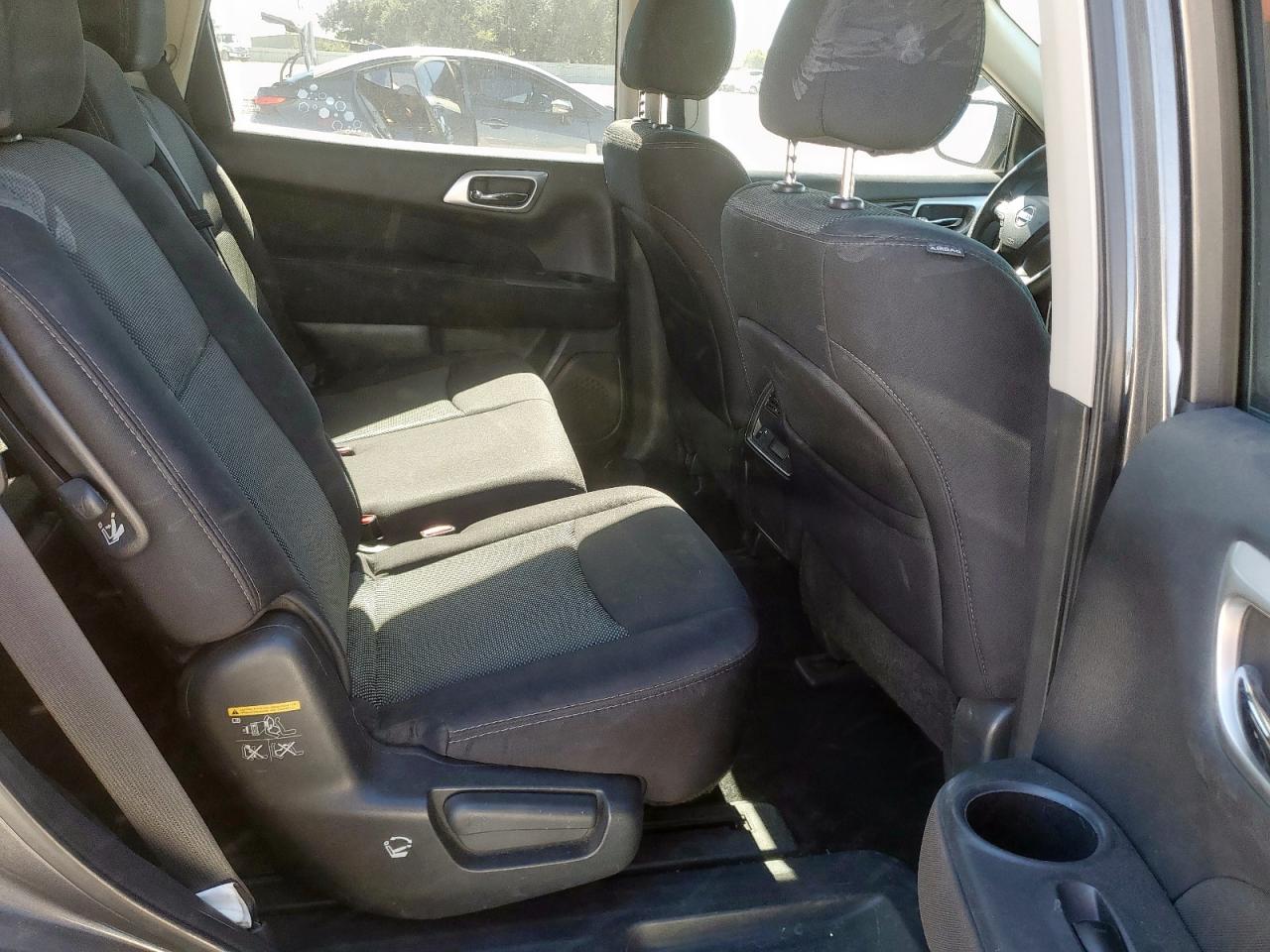 Lot #3317186122 2017 NISSAN PATHFINDER