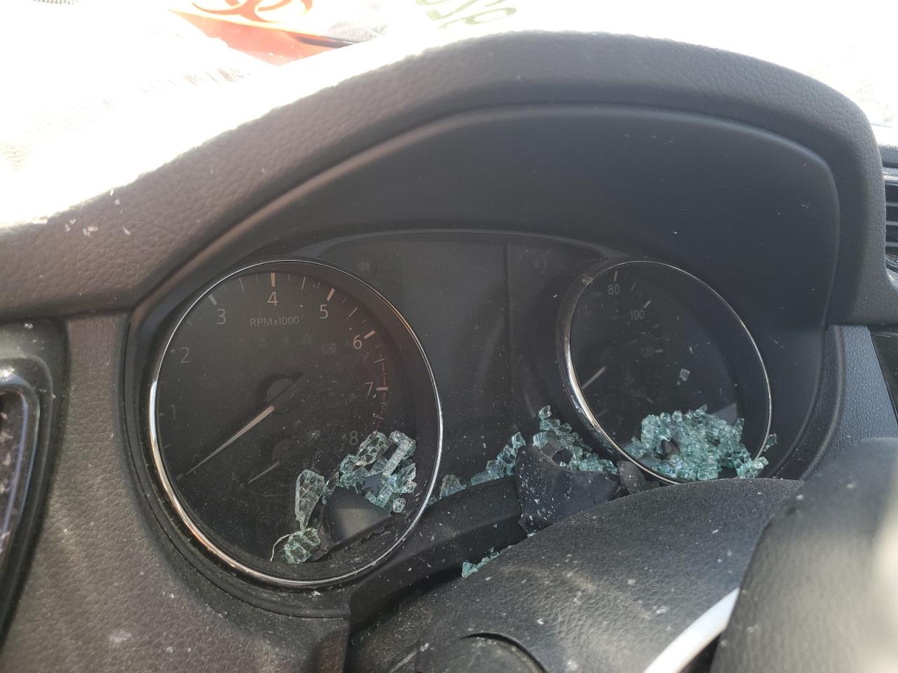 NISSAN ROGUE SPORT S