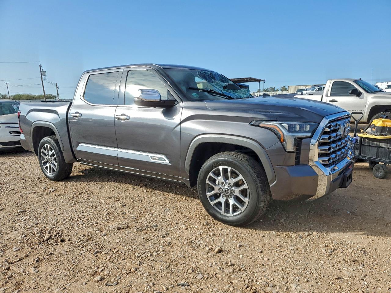 TOYOTA TUNDRA CREWMAX PLATINUM
