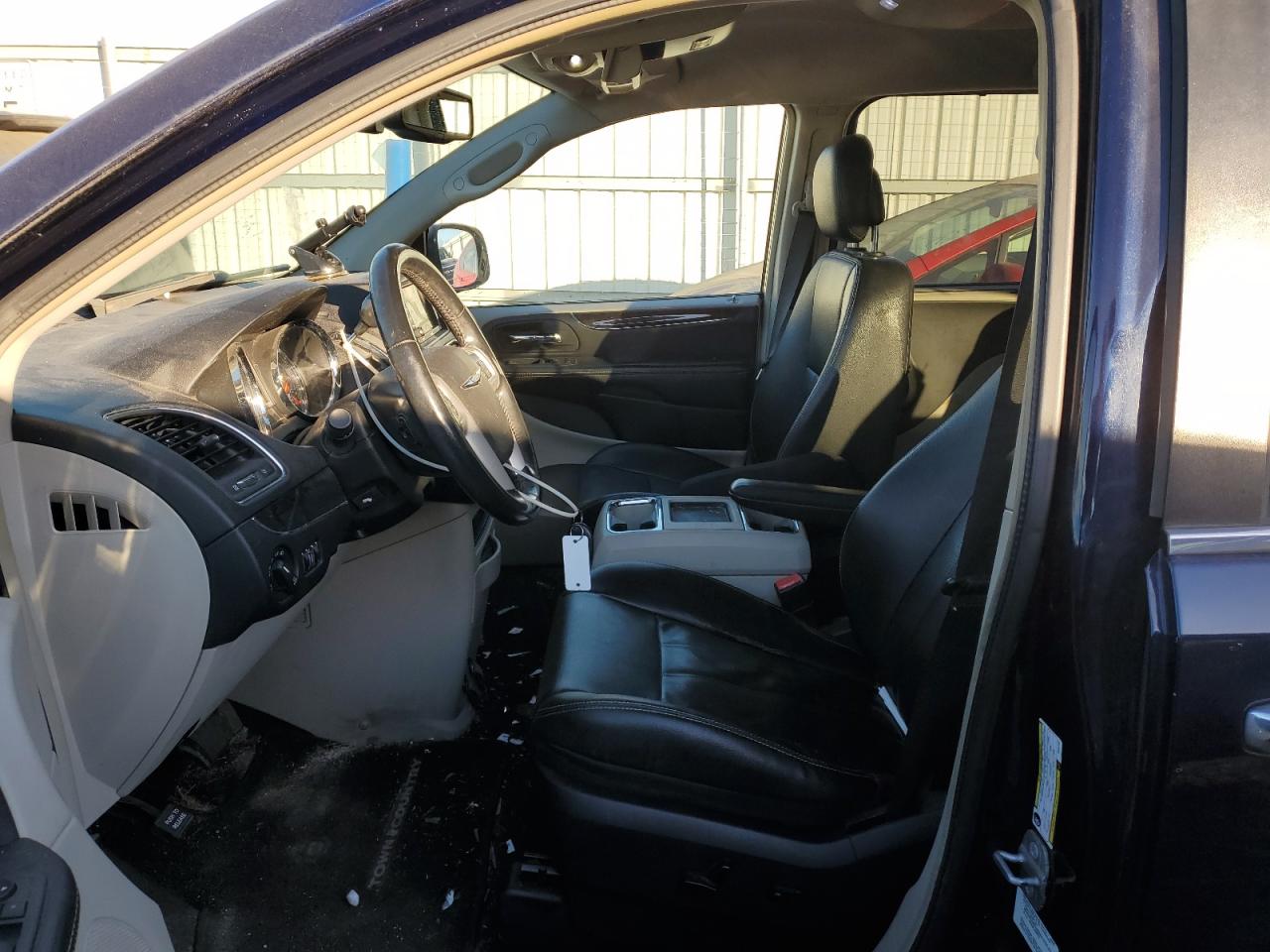 CHRYSLER TOWN & COUNTRY TOURING L