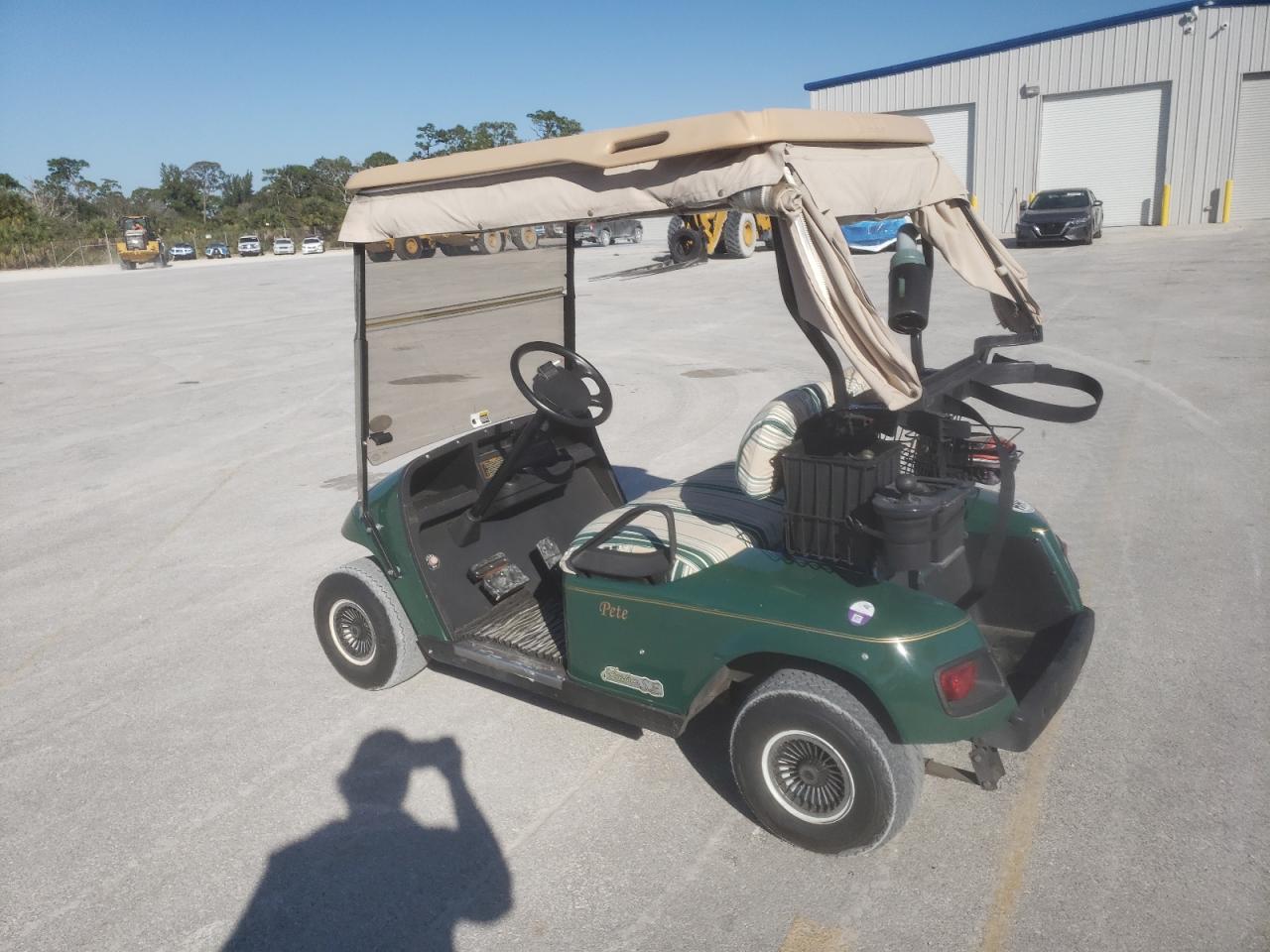 Lot #3317755091 2006 E-Z-GO GOLF CART