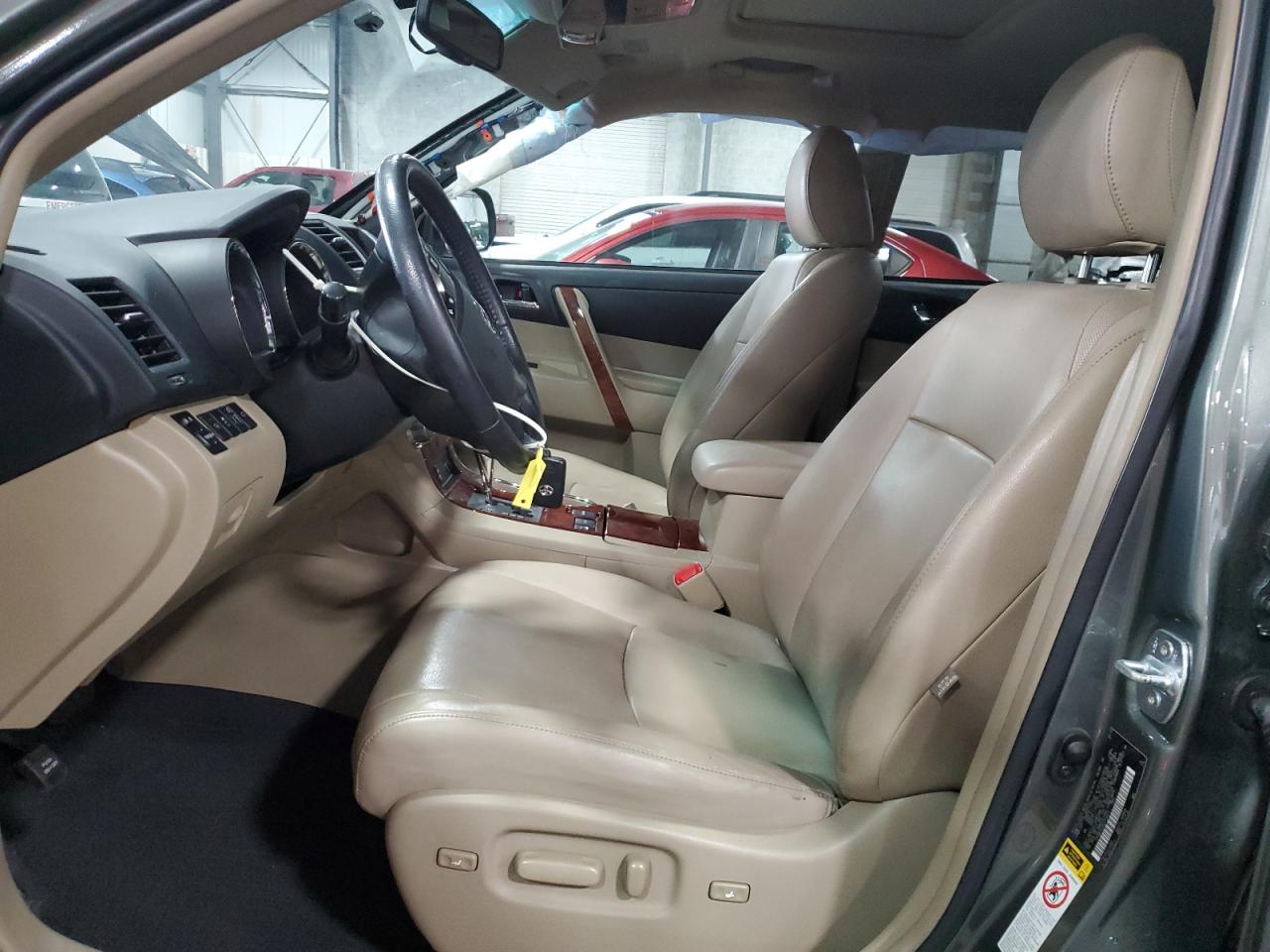 TOYOTA HIGHLANDER LIMITED