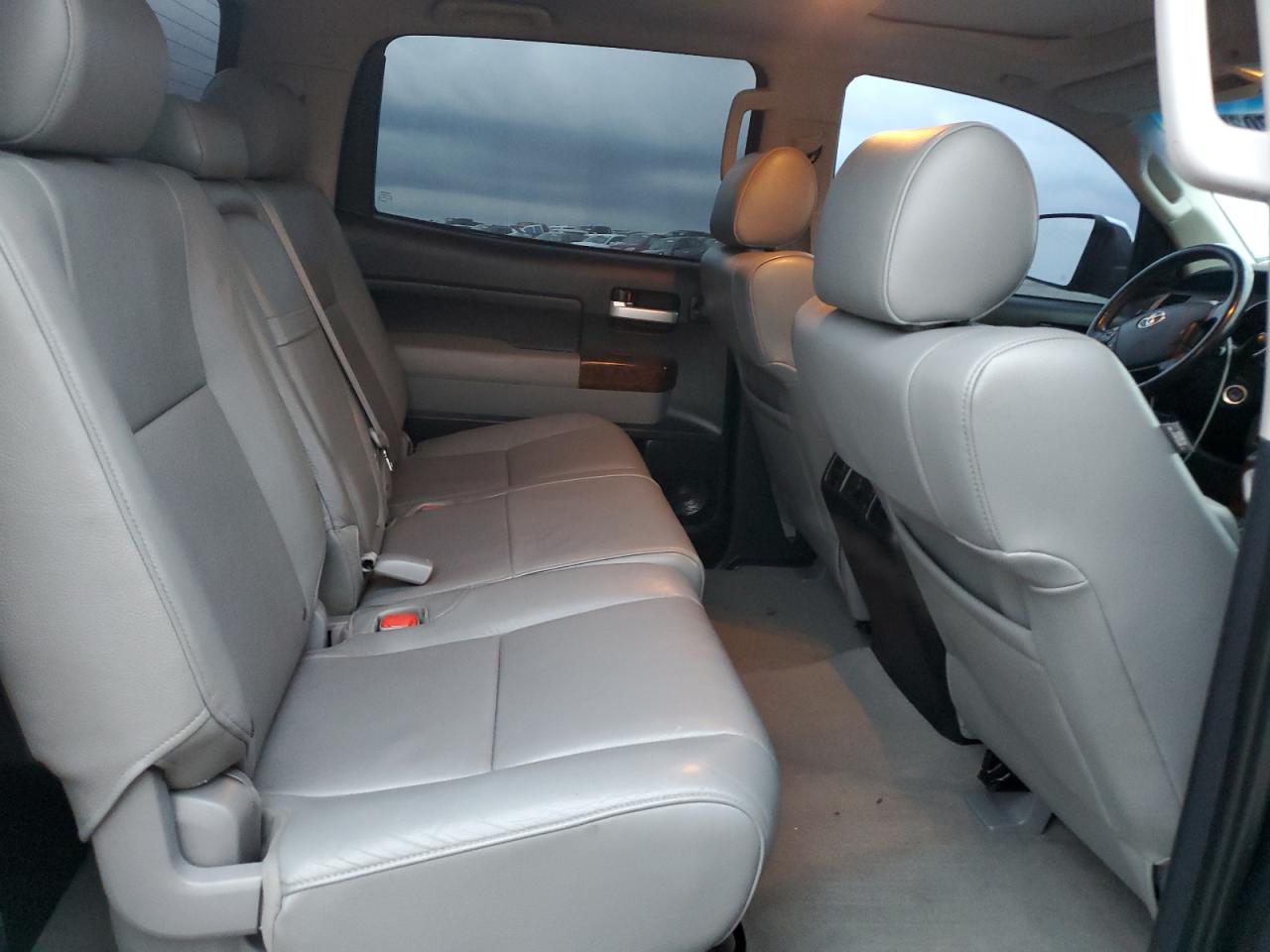 TOYOTA TUNDRA CREWMAX LIMITED