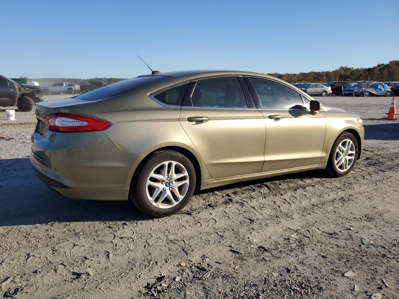 FORD FUSION SE