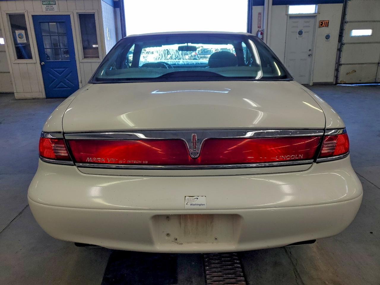 Lot #3317083987 1998 LINCOLN MARK VIII