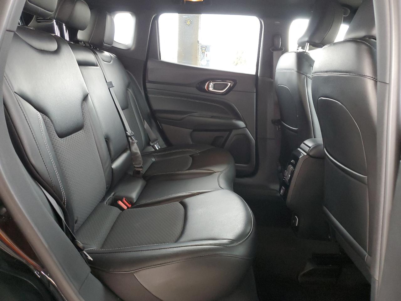 JEEP COMPASS LATITUDE