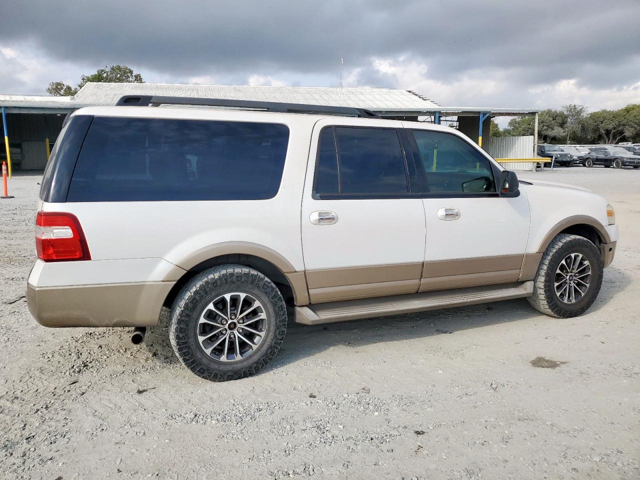 FORD EXPEDITION EL XLT