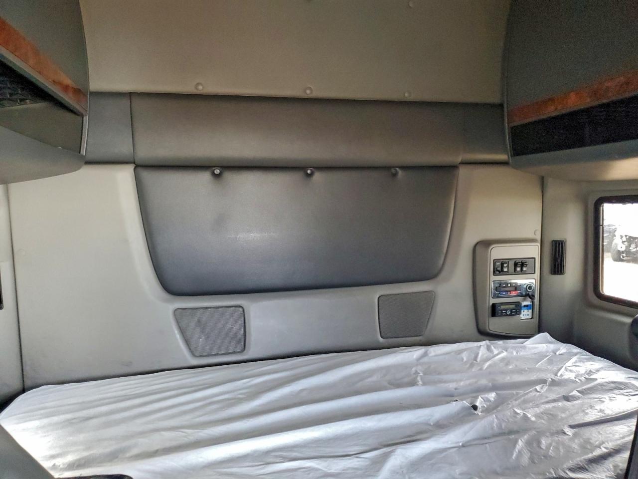 Lot #3302749054 2019 INTERNATIONAL LT625