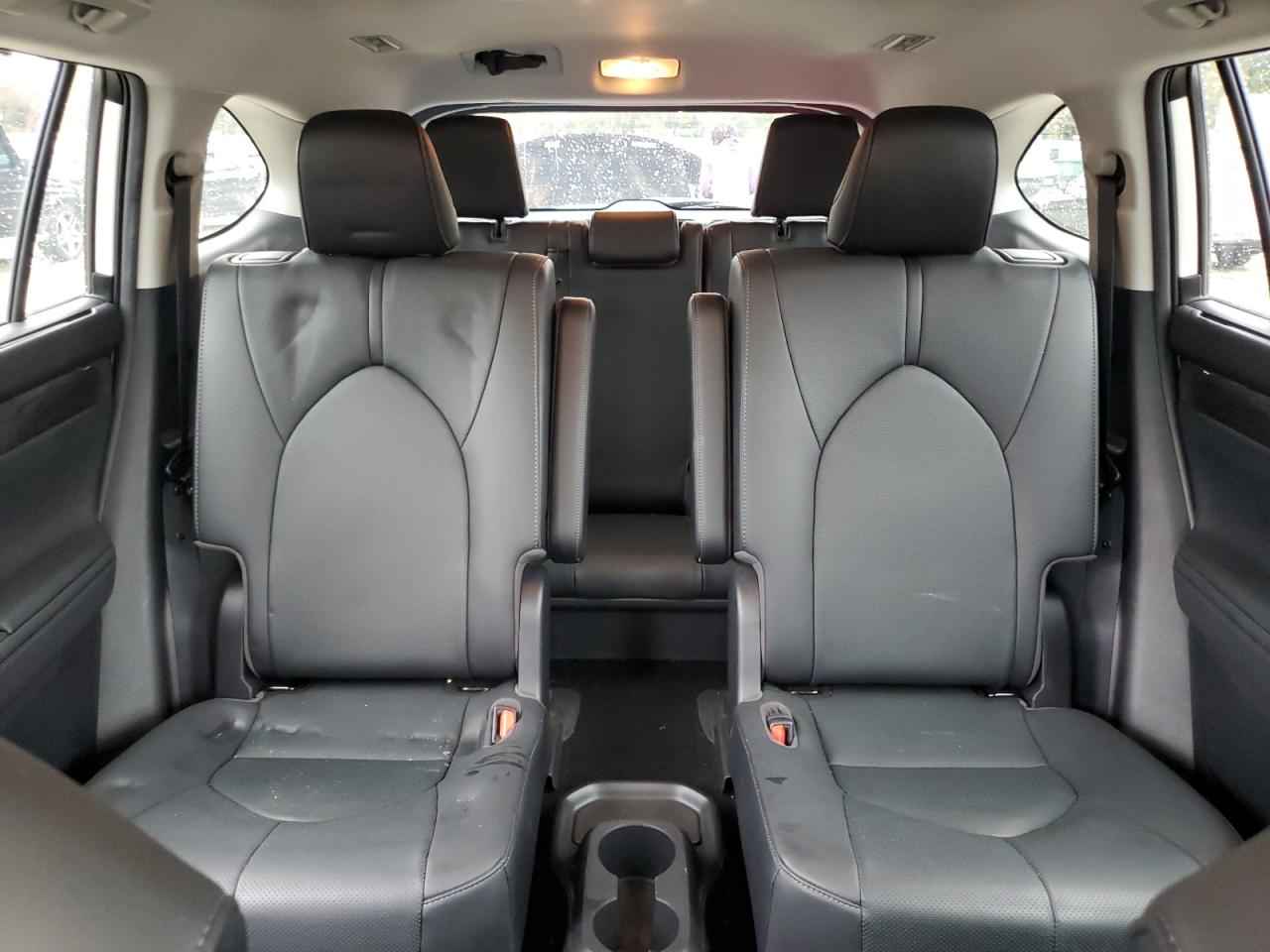 TOYOTA HIGHLANDER LIMITED