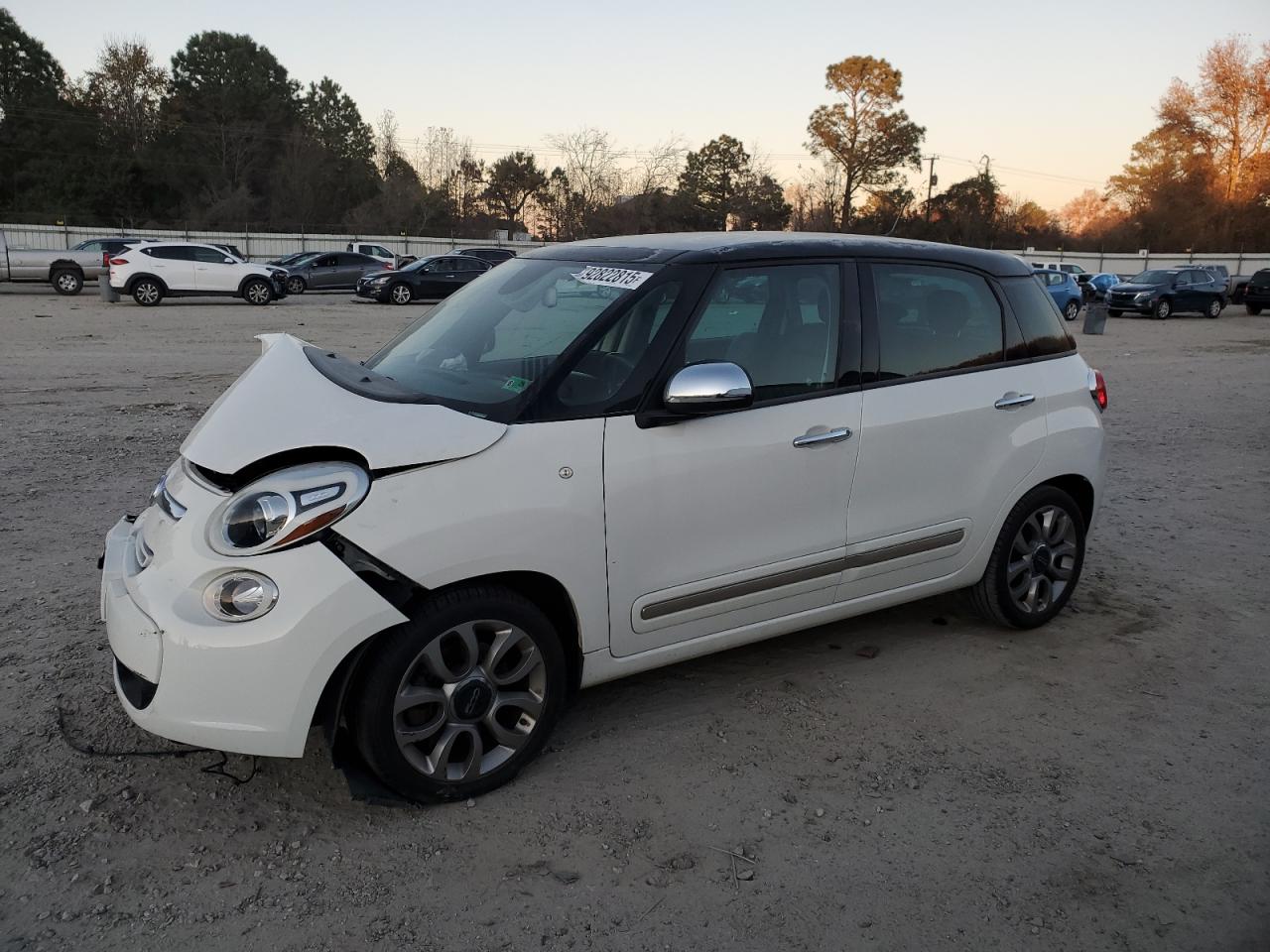 Lot #3311718240 2014 FIAT 500L LOUNG