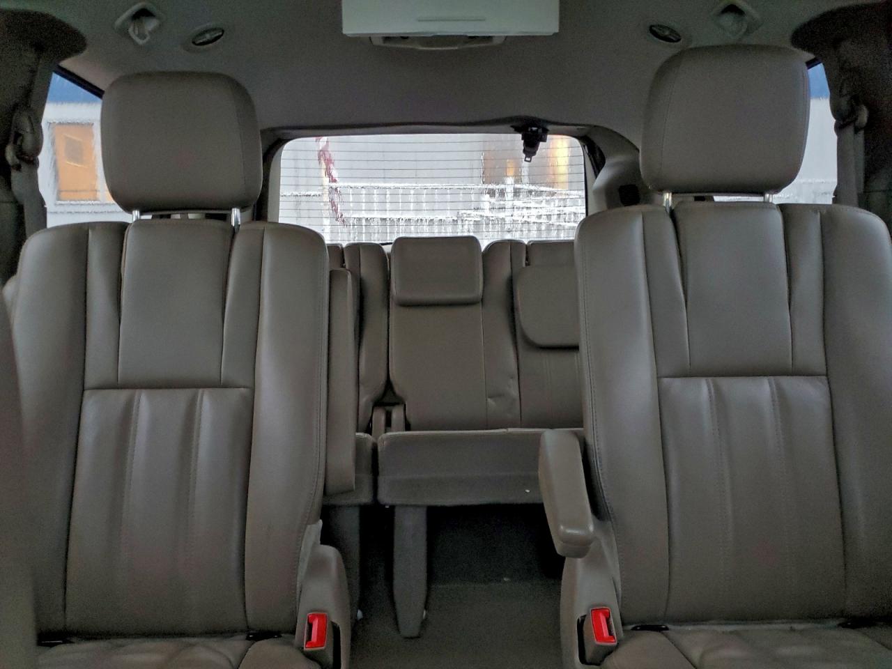 CHRYSLER TOWN & COUNTRY TOURING